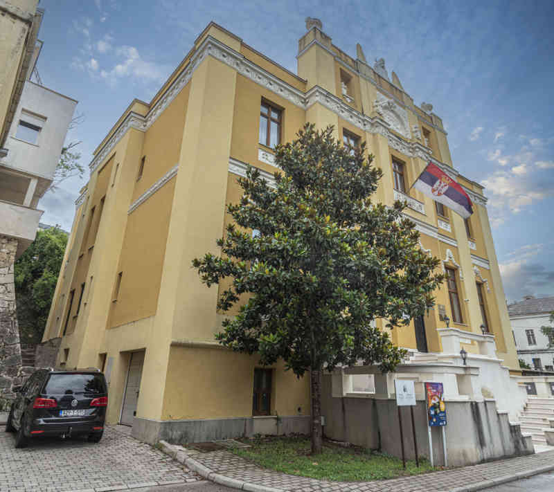Bosnia y Herzegovina - Mostar 23 - Vladicin Dvor o palacio metropolitano.jpg